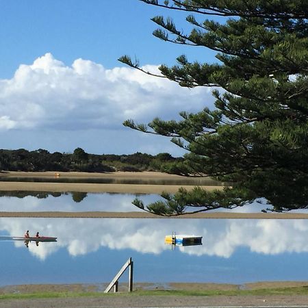 Готель Pohutukawa Bach Вангерей Екстер'єр фото